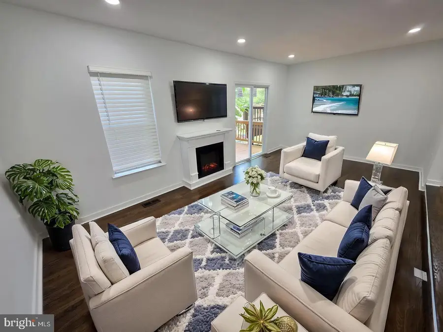 23 Grotto Ct, Germantown, MD 20874 - #3
