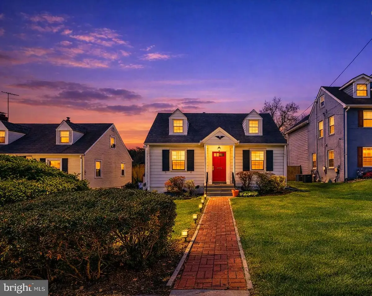 812 Forest Glen Rd, Silver Spring, MD 20901 - #1