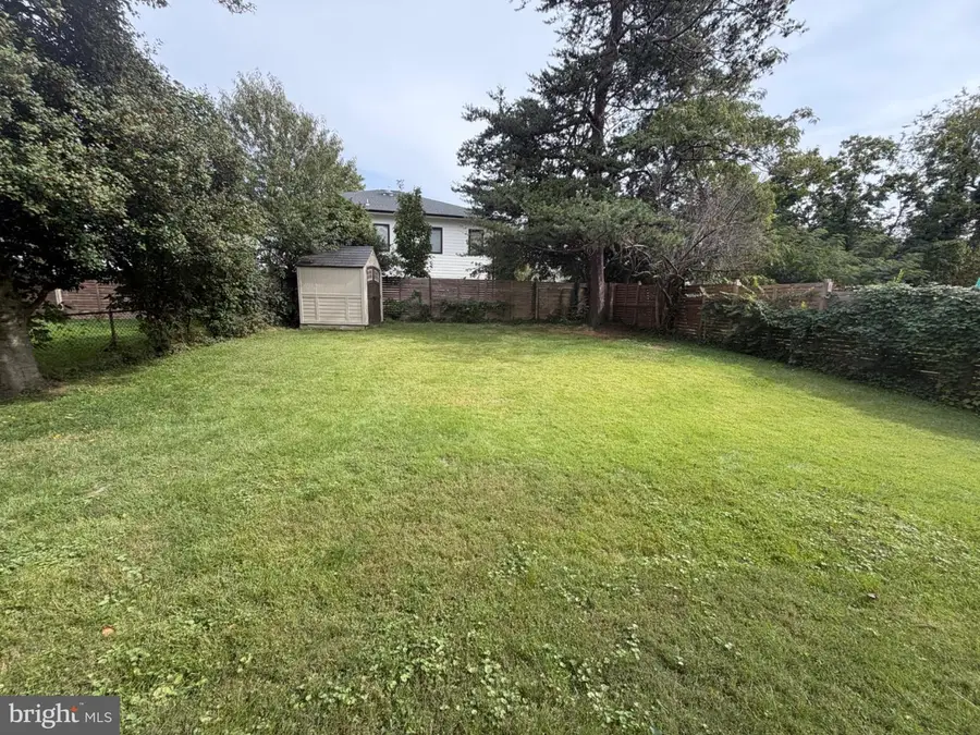 9911 Mayfield Dr, Bethesda, MD 20817 - #3