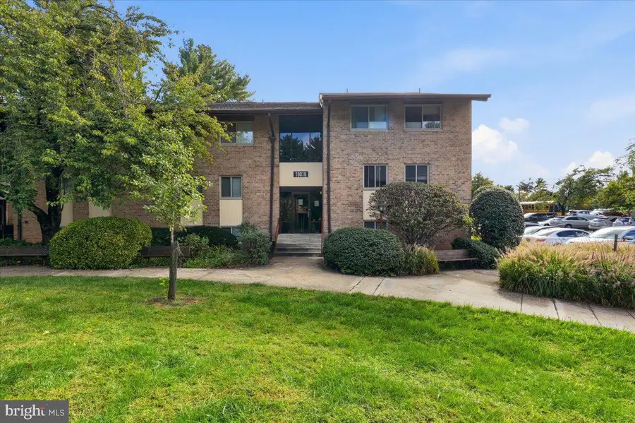 18816 Walkers Choice Rd #18816, Montgomery Village, MD 20886 - #3