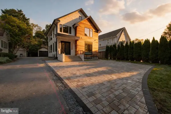 4421 Bradley Ln, CHEVY CHASE, MD 20815