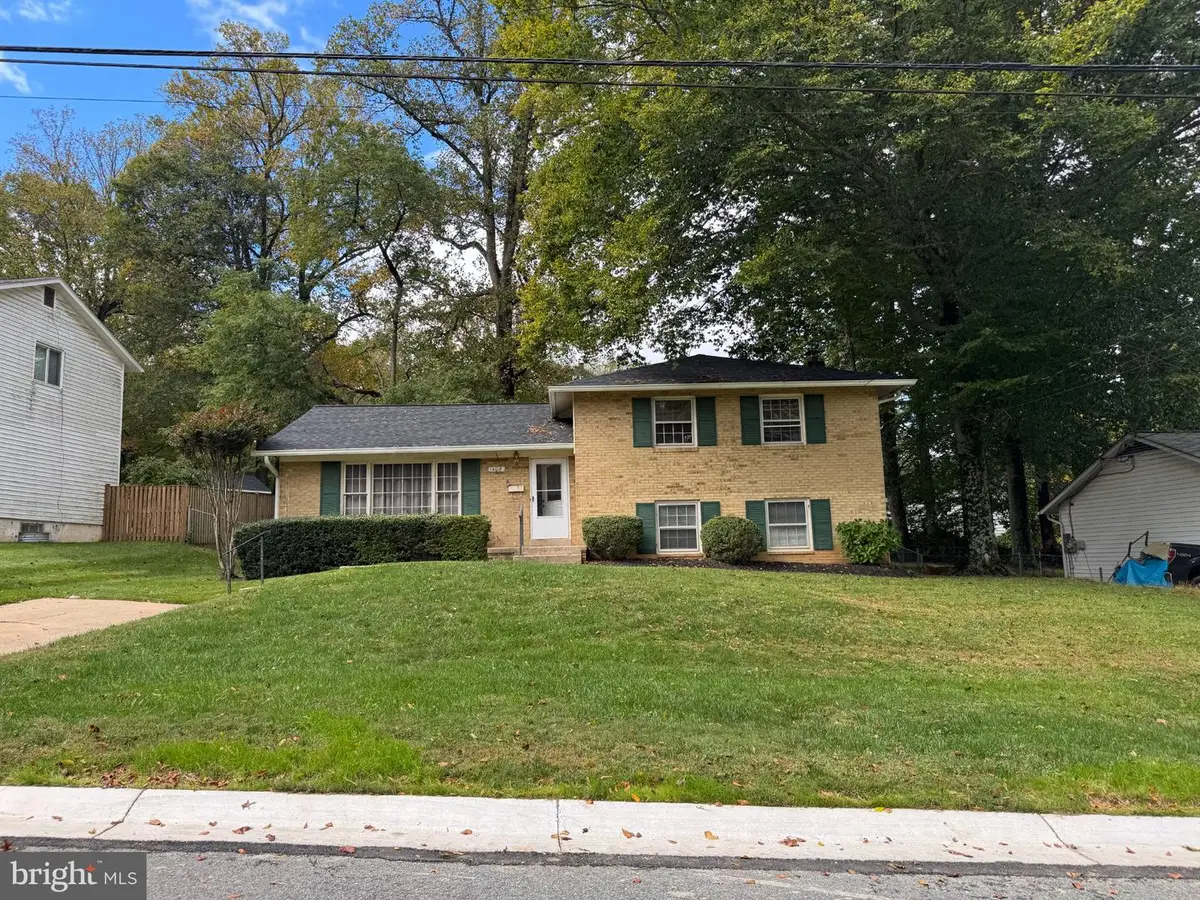 14018 Drake Dr, Rockville, MD 20853 - #1