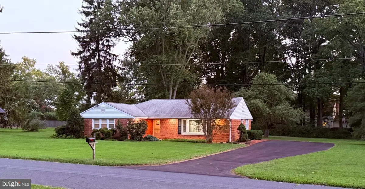 4508 Oak Hill Rd, Rockville, MD 20853 - #1