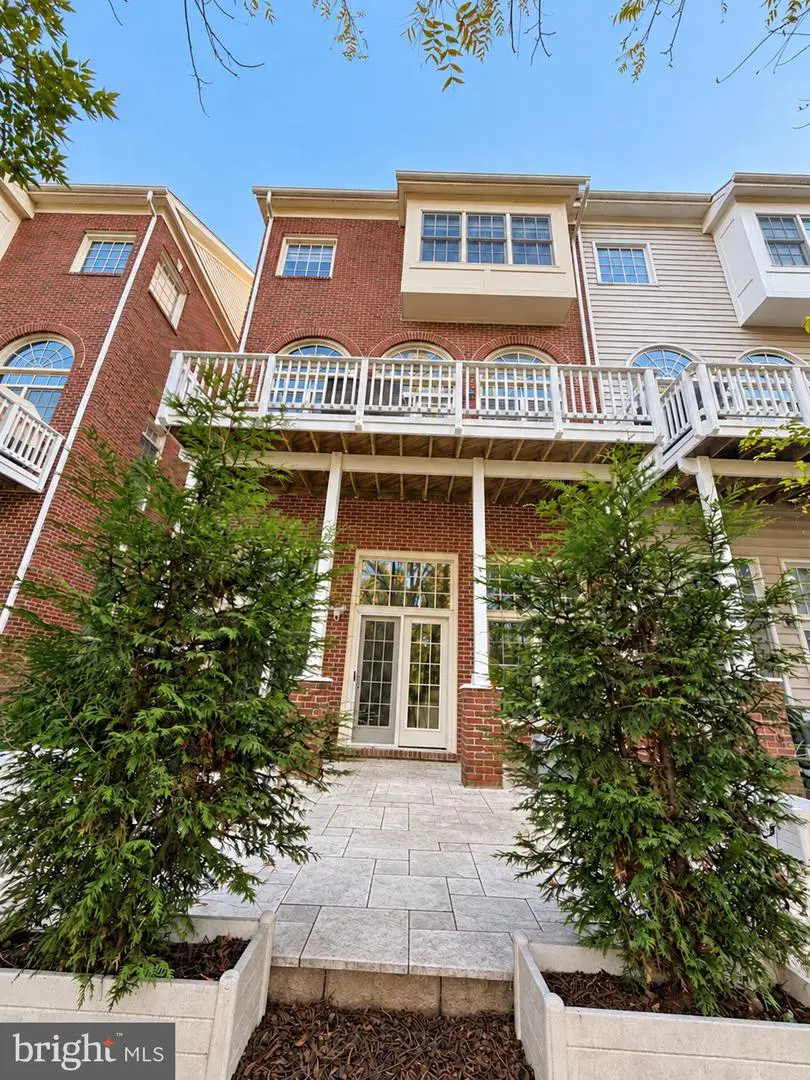 301 Oak Knoll Ter, Rockville, MD 20850 - #2