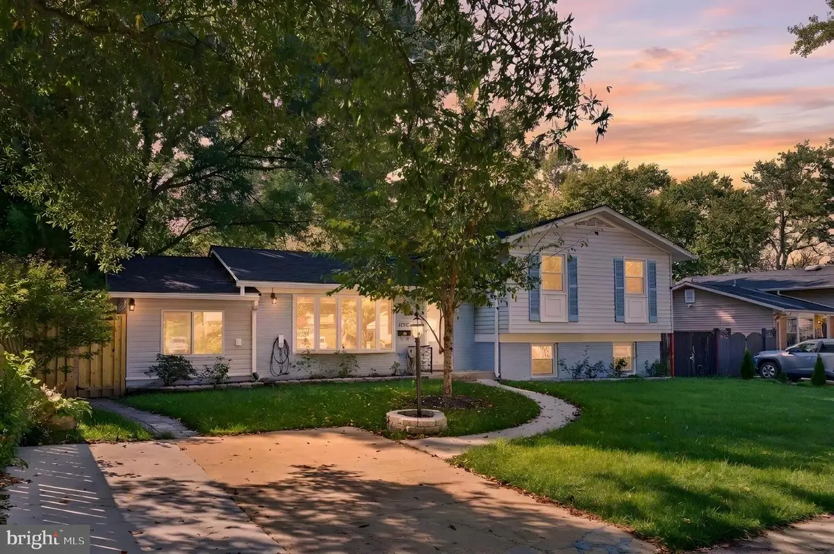 4302 Bel Pre Rd, Rockville, MD 20853 - #1