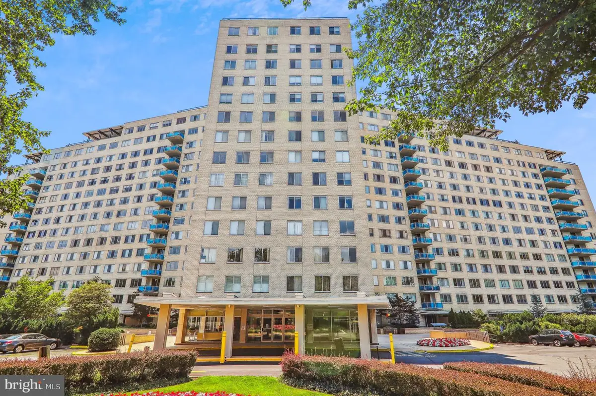 10500 Rockville Pik Pike #413, Rockville, MD 20852 - #1
