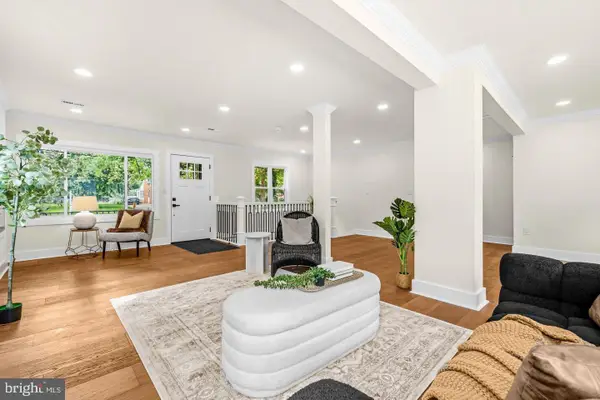 703 Northwest Dr, SILVER SPRING, MD 20901