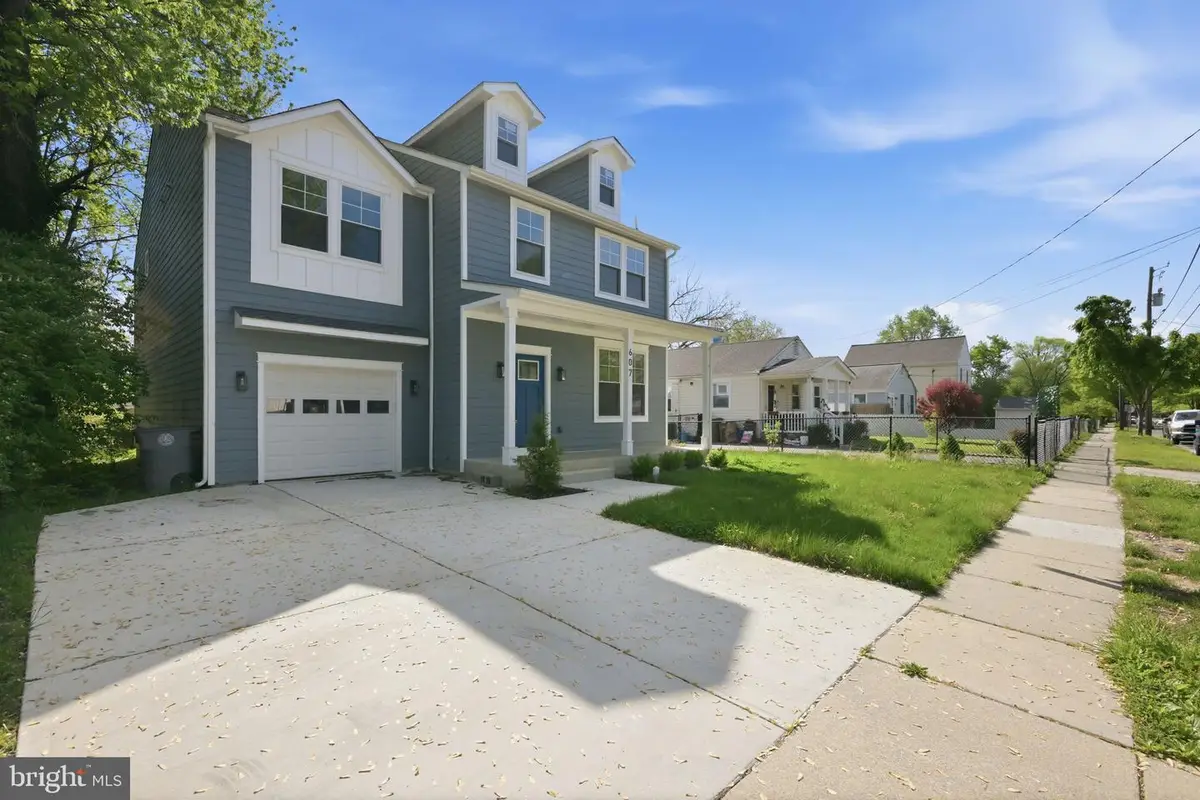 607 Burgundy Dr, Rockville, MD 20850 - #1