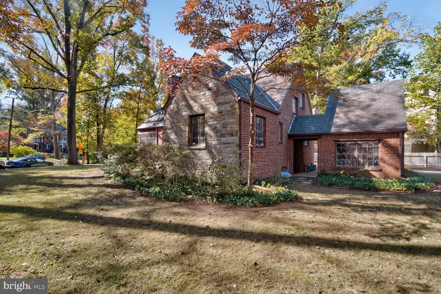5401 Huntington Pkwy, Bethesda, MD 20814 - #2