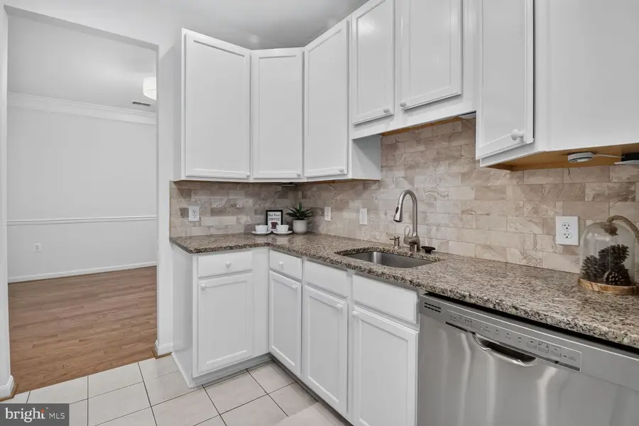 110 Chevy Chase St #101, Gaithersburg, MD 20878 - #3
