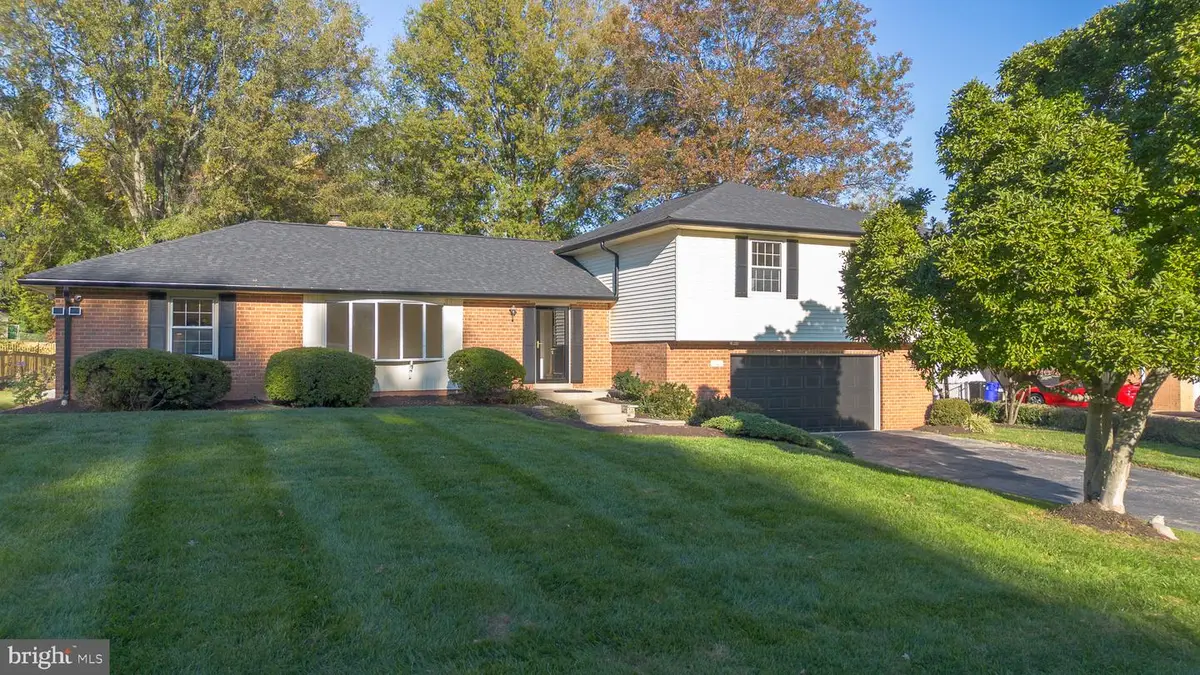 19105 Bloomfield Rd, Olney, MD 20832 - #1