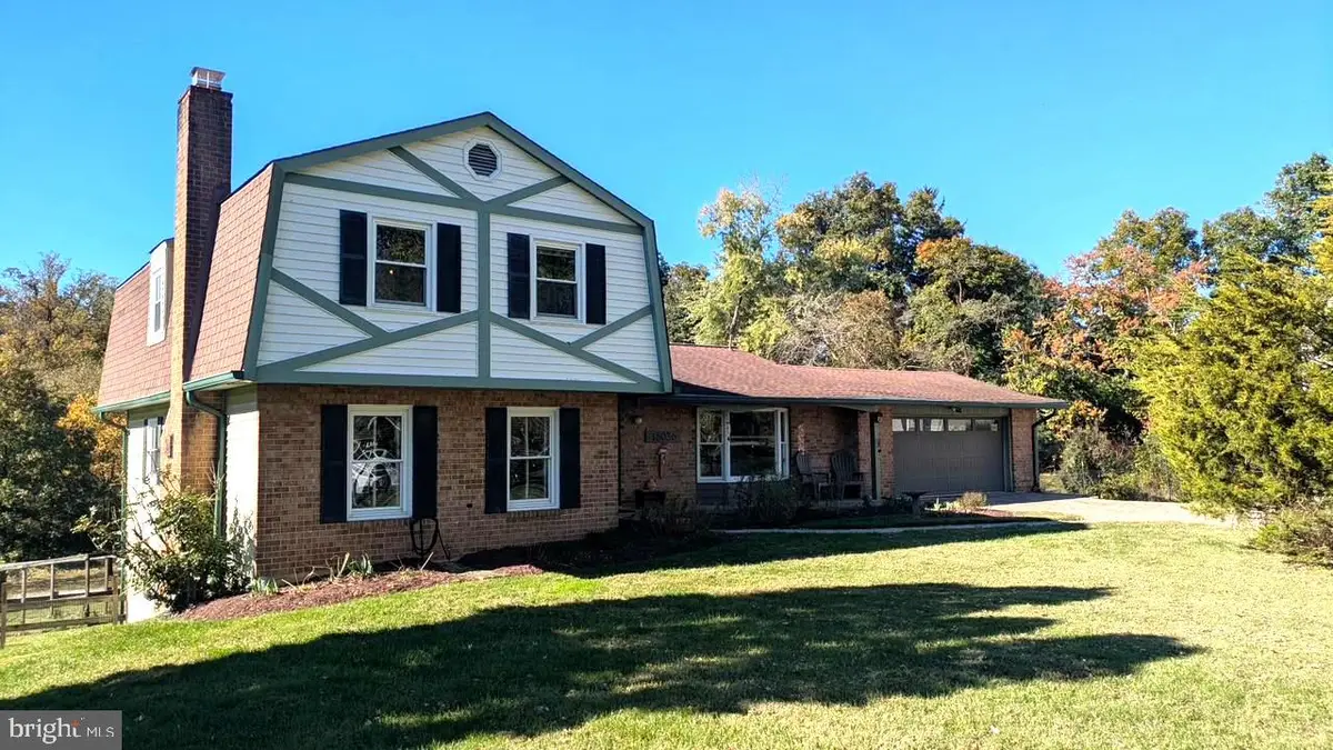 18036 Lafayette Dr, Olney, MD 20832 - #1