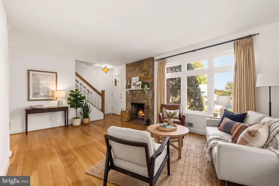 10137 Crestwood Rd, Kensington, MD 20895 - #3