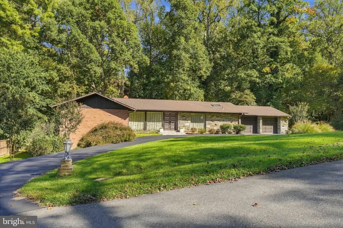 9017 Charred Oak Dr, Bethesda, MD 20817 - #1