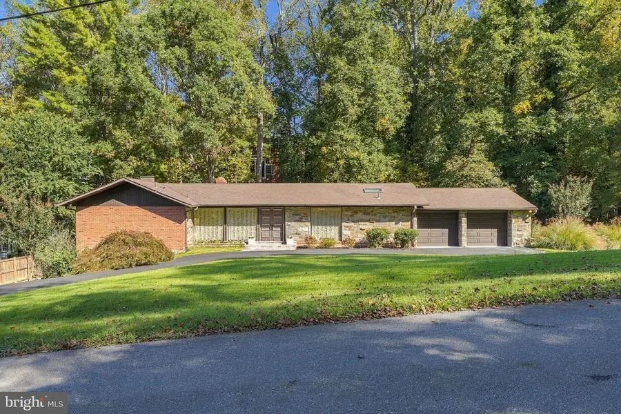 9017 Charred Oak Dr, Bethesda, MD 20817 - #3