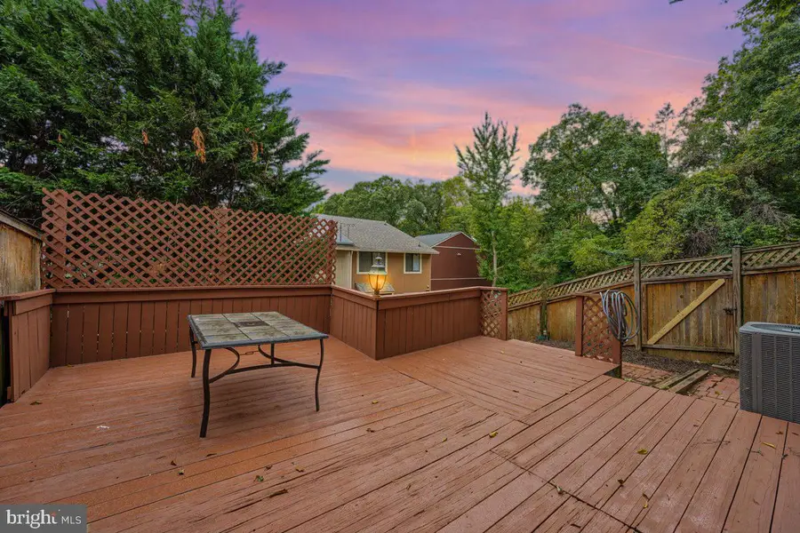 18527 Eagles Roost Dr, Germantown, MD 20874 - #2