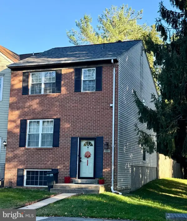 1064 Copperstone, ROCKVILLE, MD 20852