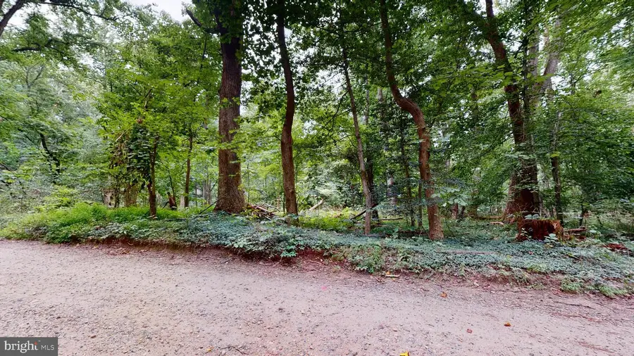 14811 Bonds Retreat Rd, Accokeek, MD 20607 - Image #2