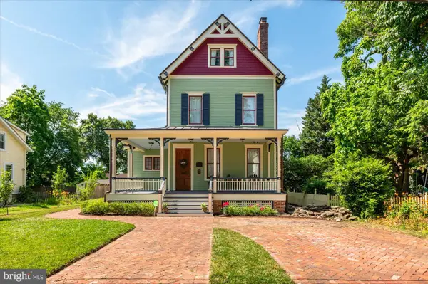 4711 Oliver St, RIVERDALE, MD 20737