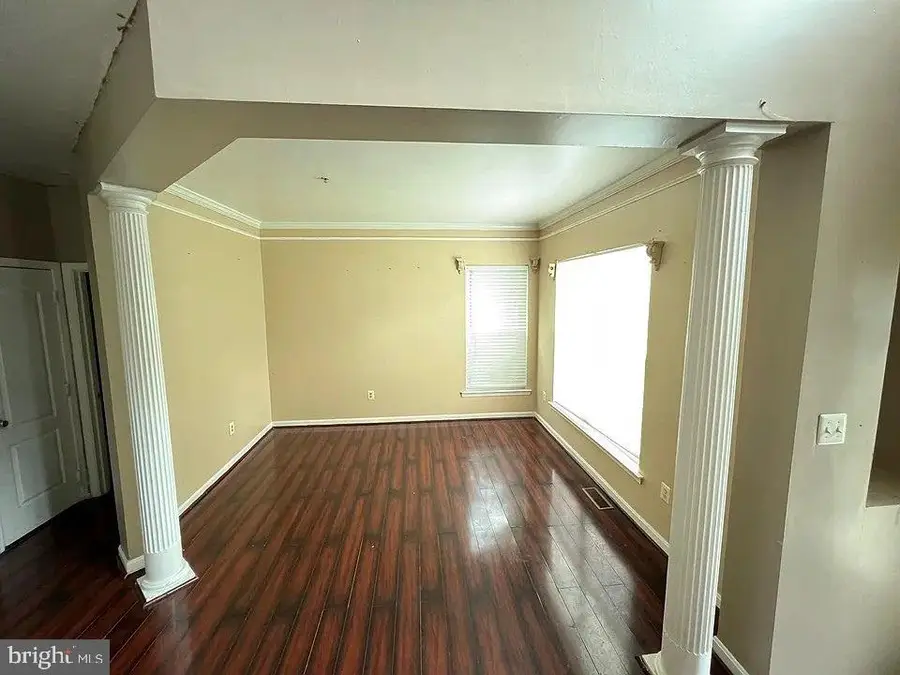 10107 Spring Water Ln, Upper Marlboro, MD 20772 - Image #2