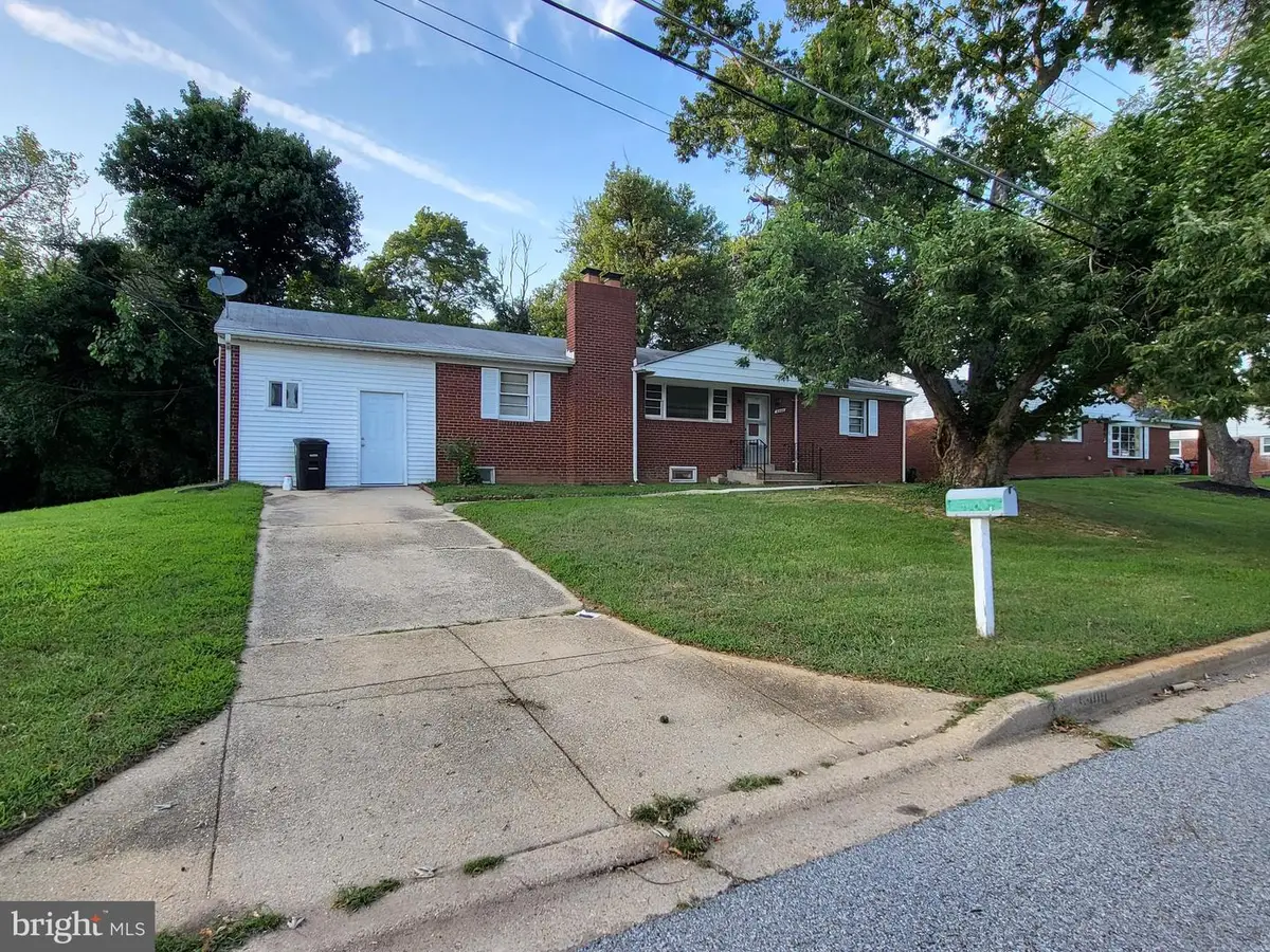 5900 Arbroath Dr, Clinton, MD 20735 - #1