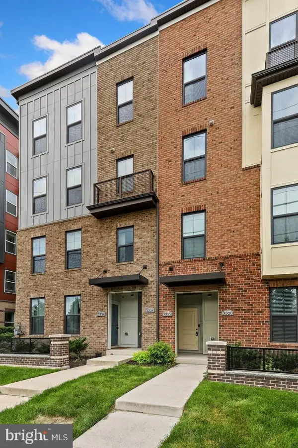 3322 Tribune Ct, HYATTSVILLE, MD 20782