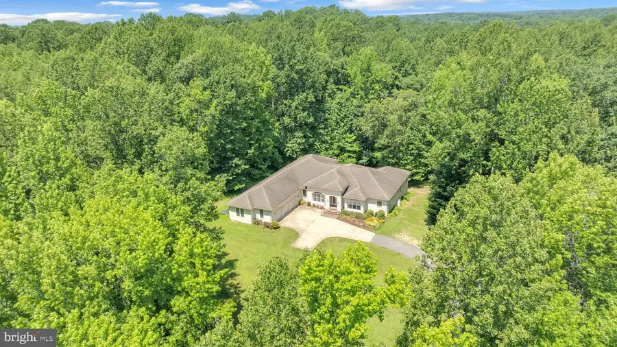 13716 Molly Berry Rd, Brandywine, MD 20613 - Image #2