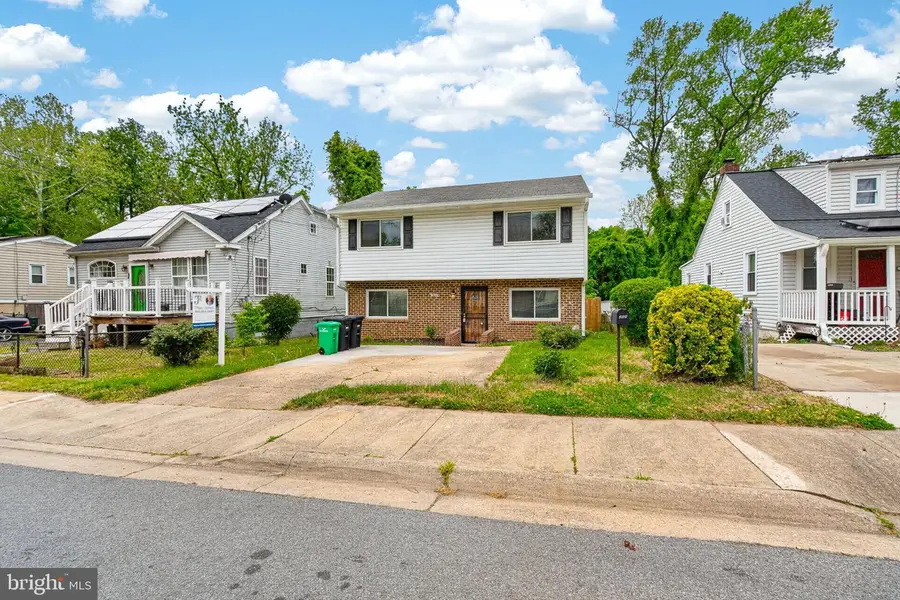 304 Cedarleaf Ave, Capitol Heights, MD 20743 - #2