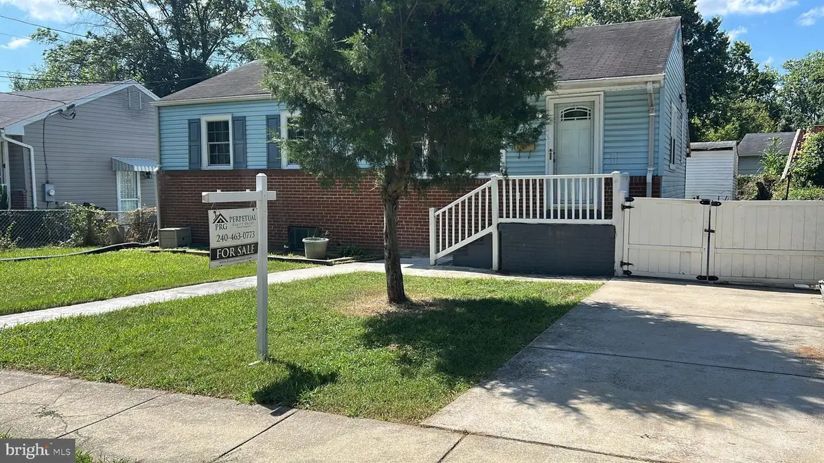 7003 Fairwood Rd, Hyattsville, MD 20784 - Image #1