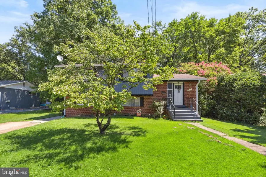 7519 Sweetbriar Dr, College Park, MD 20740 - Image #3