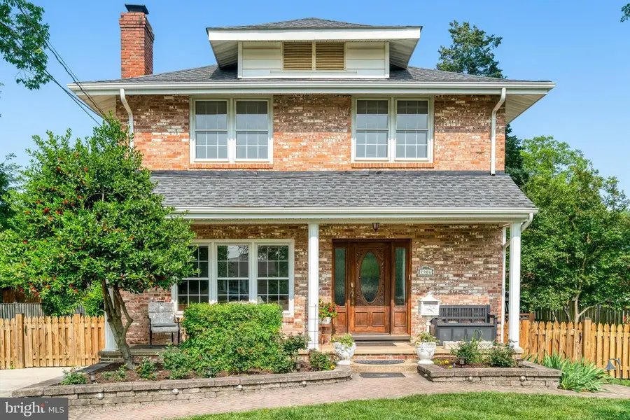 7906 Esther Dr, Oxon Hill, MD 20745 - Image #2