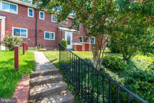 56-e Crescent Rd, GREENBELT, MD 20770