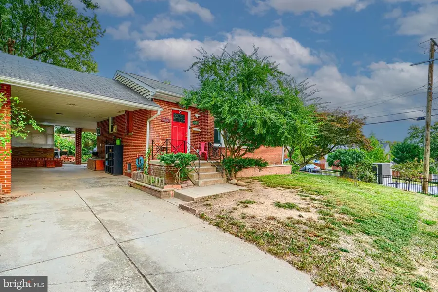 6716 Stockton Ln, Hyattsville, MD 20784 - Image #2