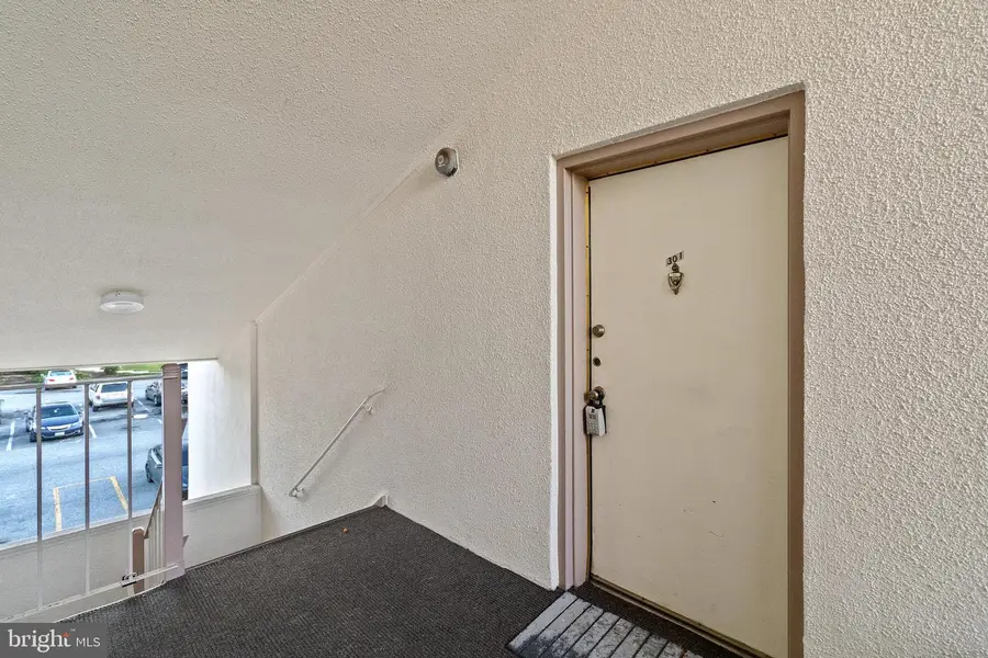 10121 Prince Pl #301-10b, Upper Marlboro, MD 20774 - Image #2