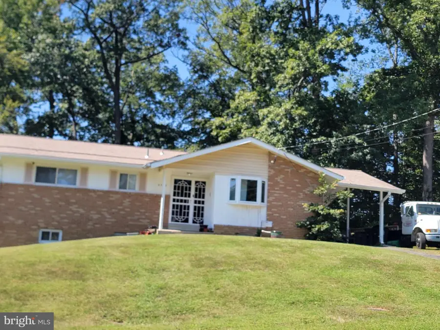 6505 Acorn Ct, Temple Hills, MD 20748 - Image #3