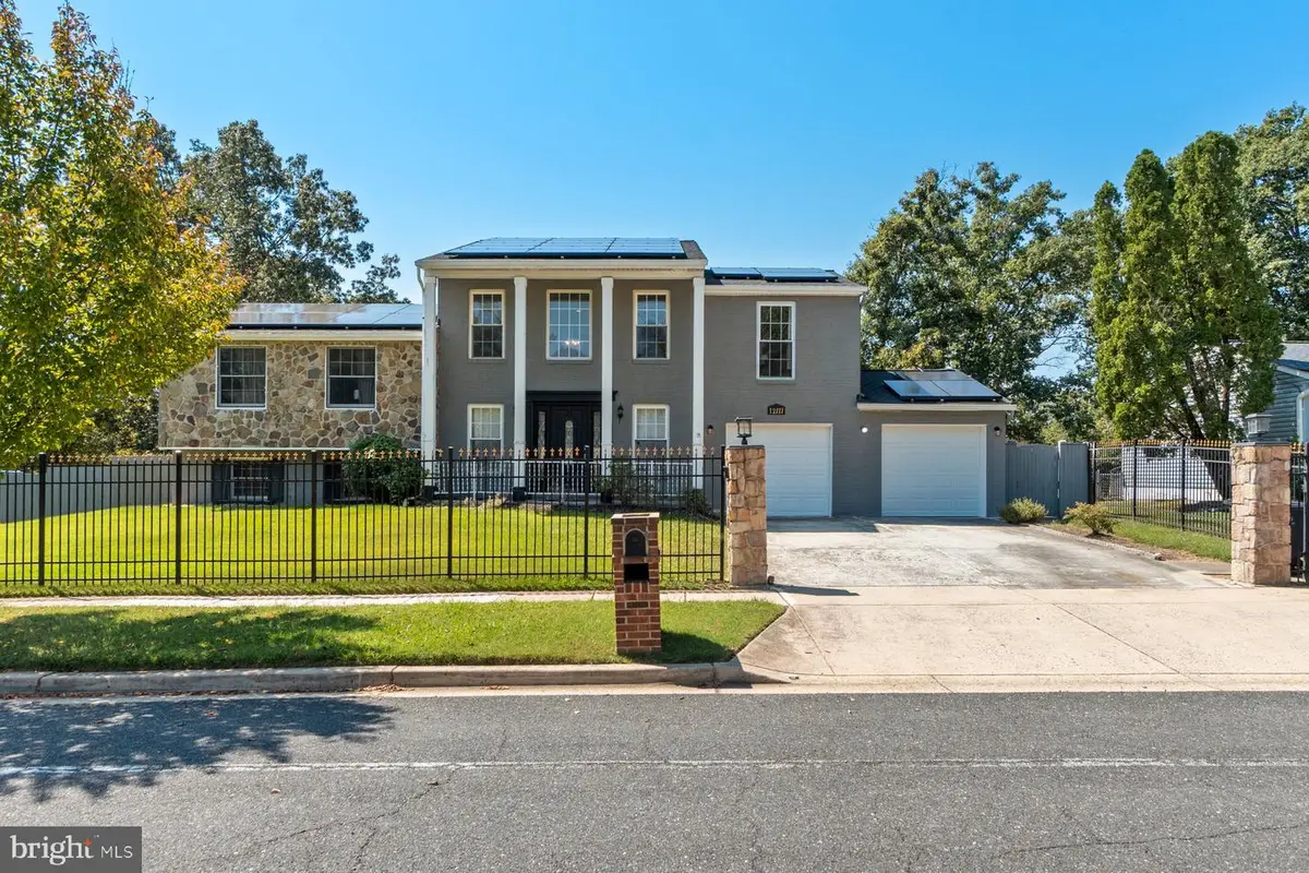 12111 Windbrook Dr, Clinton, MD 20735 - Image #1