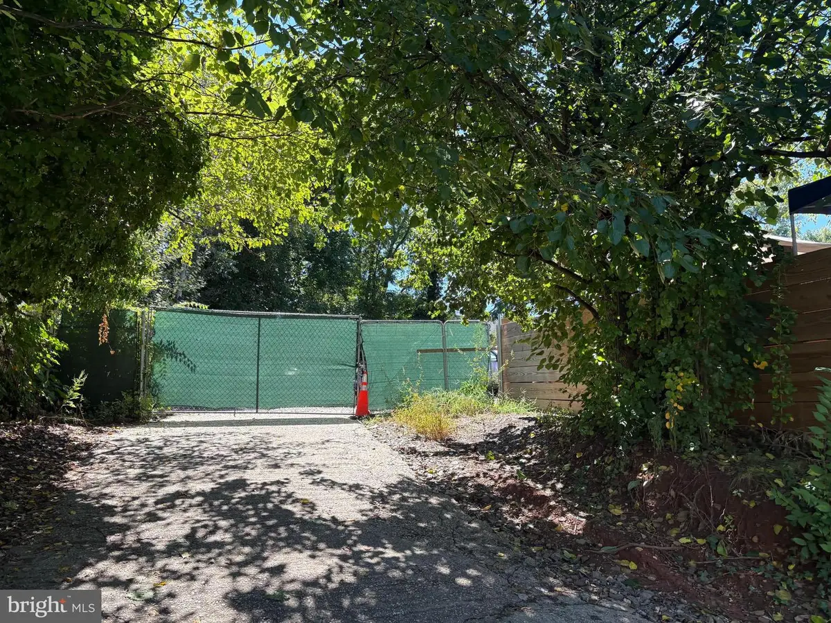 5623 Annapolis Rd, Bladensburg, MD 20710 - Image #1