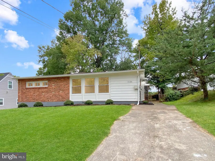 5104 72nd Ave, Hyattsville, MD 20784 - Image #2