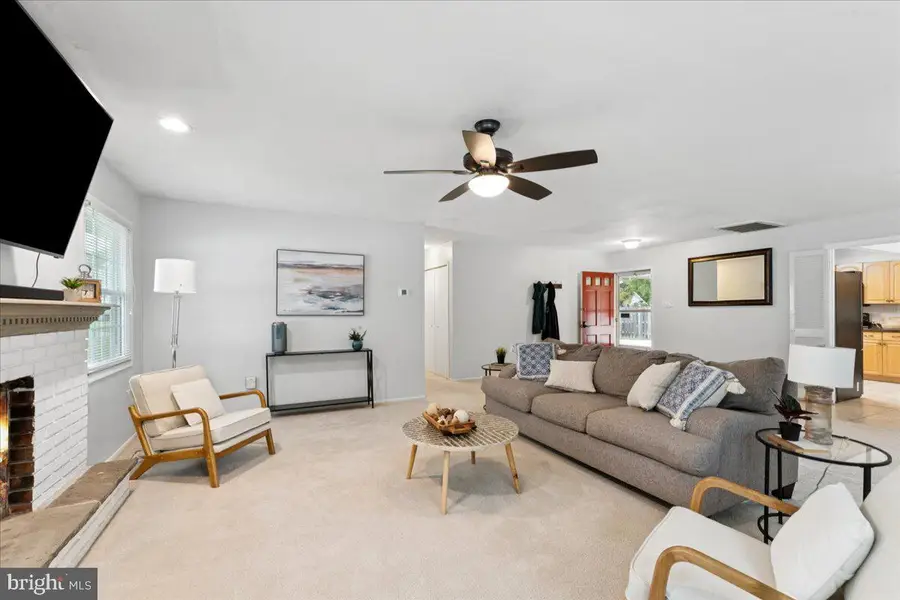 2217 Harwood Ln, Bowie, MD 20716 - Image #2