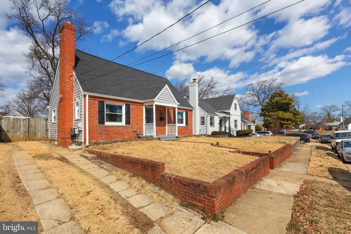 6918 Gateway Blvd, District Heights, MD 20747 - Image #1