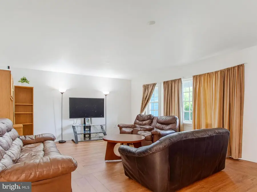 4020 Chelmont Ln, Bowie, MD 20715 - Image #2