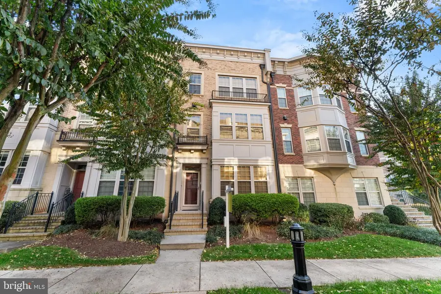 602 Overlook Park Dr, National Harbor, MD 20745 - Image #2