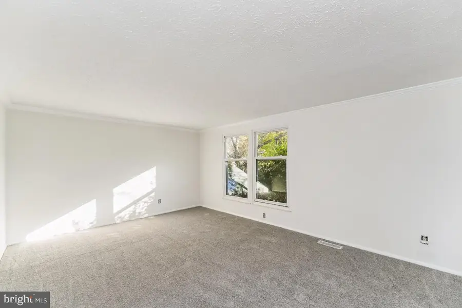 8106 Triple Crown Rd, Bowie, MD 20715 - Image #3