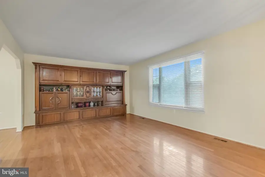 2908 Plaza Dr, District Heights, MD 20747 - #3