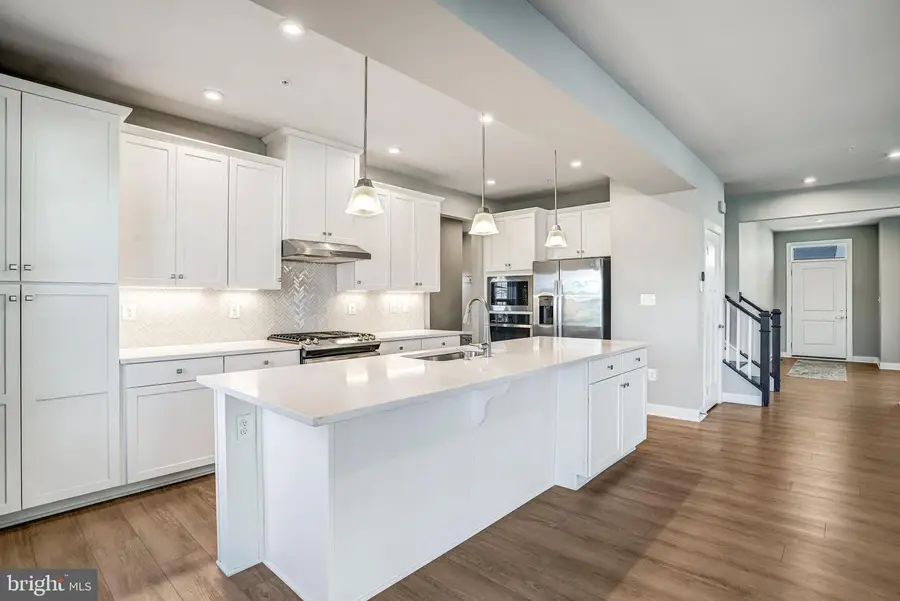 904 Midbrook Ln, Bowie, MD 20716 - Image #2