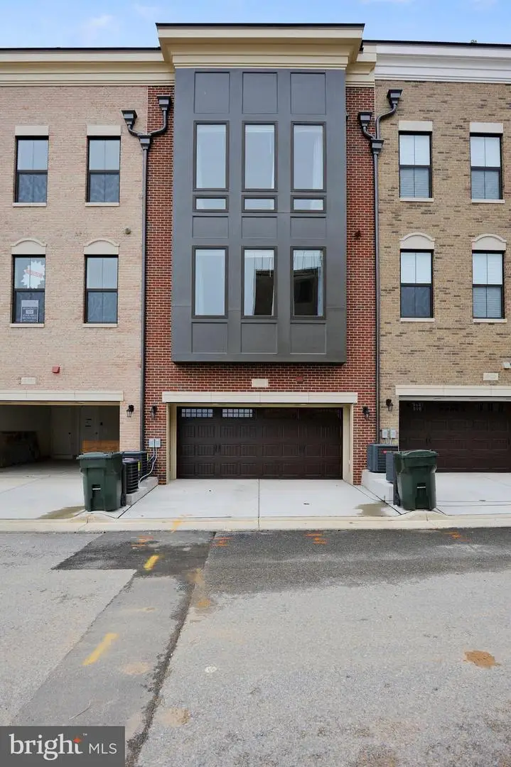 520 Harborview Dr, Oxon Hill, MD 20745 - Image #2