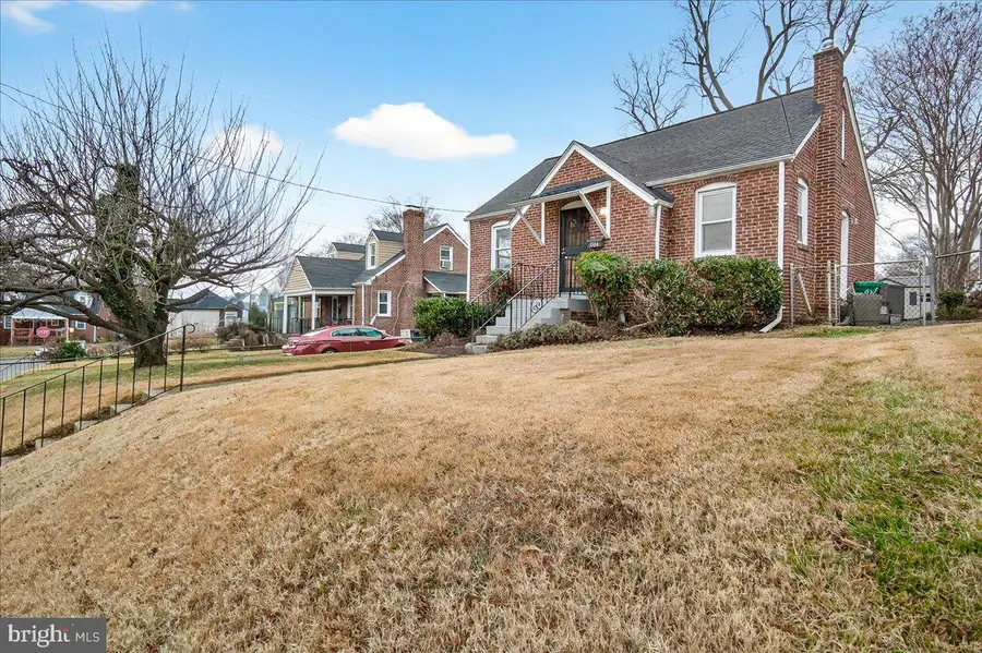 3704 Kennedy St, Hyattsville, MD 20782 - #3