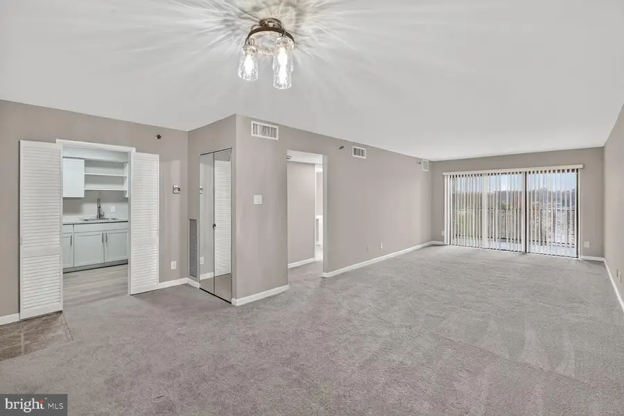 9200 Edwards Way #811, Hyattsville, MD 20783 - Image #3