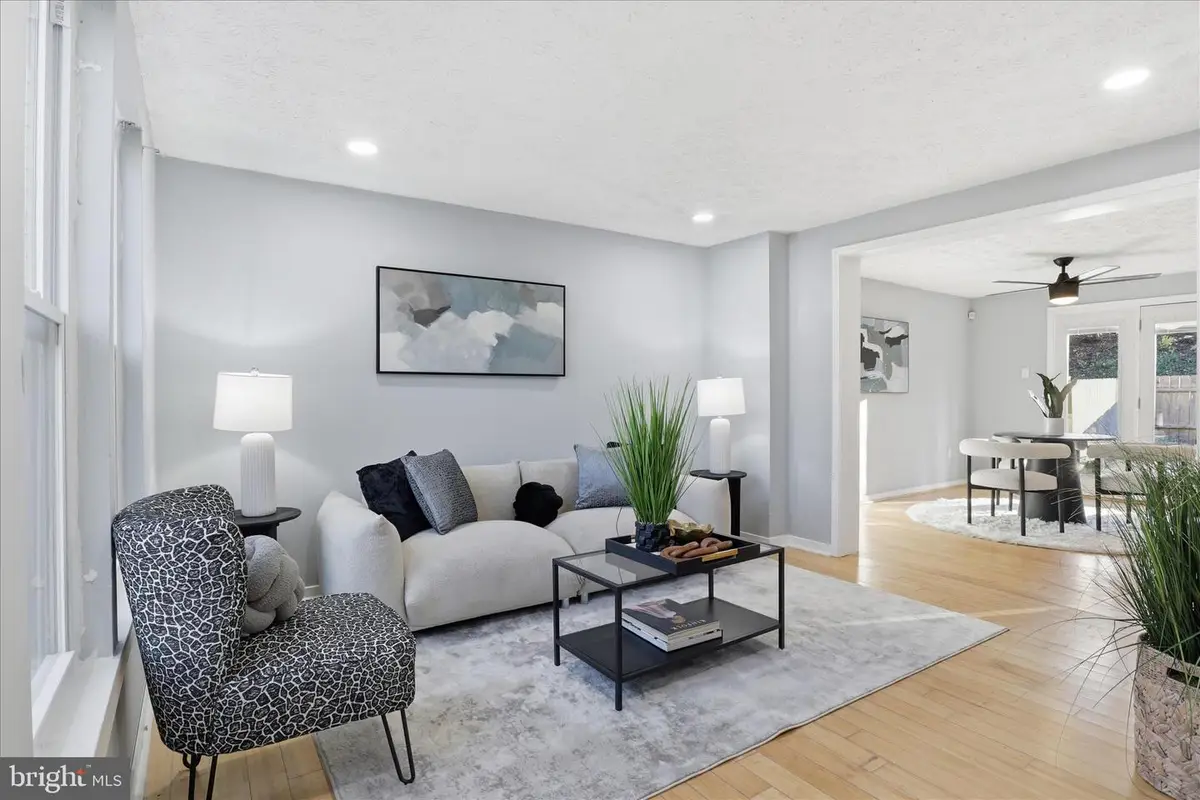 404 Shady Glen Dr, Capitol Heights, MD 20743 - Image #1