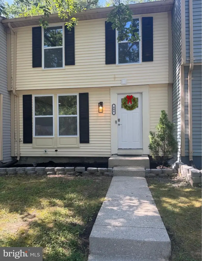 404 Shady Glen Dr, Capitol Heights, MD 20743 - Image #2